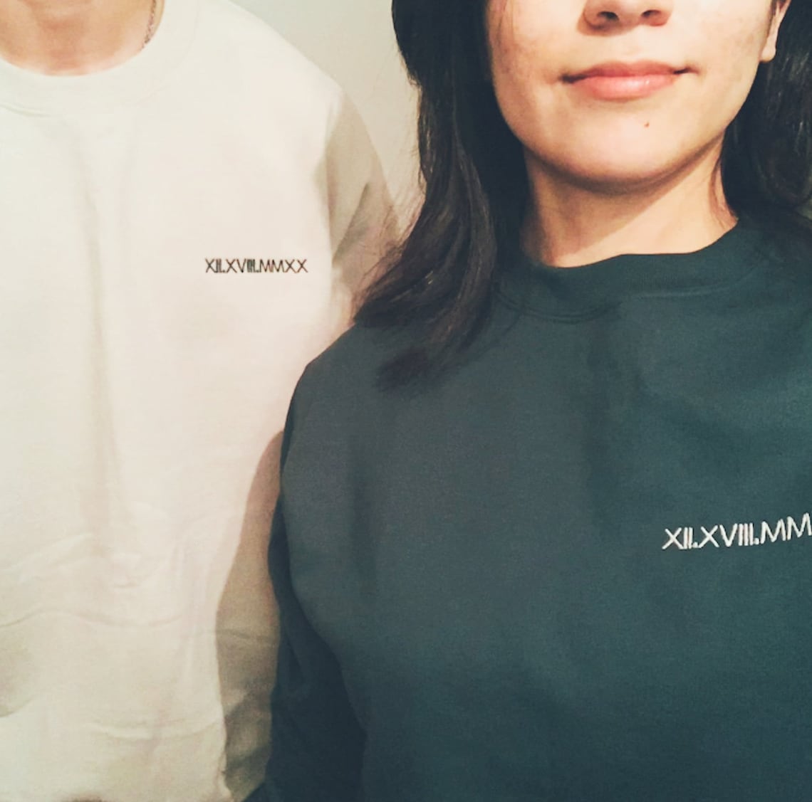 Sudadera con capucha a juego con números romanos bordados personalizados, regalos para parejas del Día de San Valentín