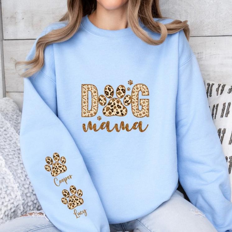 Personalisiertes Leoparden-Sweatshirt für Hundemama mit Hundenamen am Ärmel, Geschenk für Hundemama