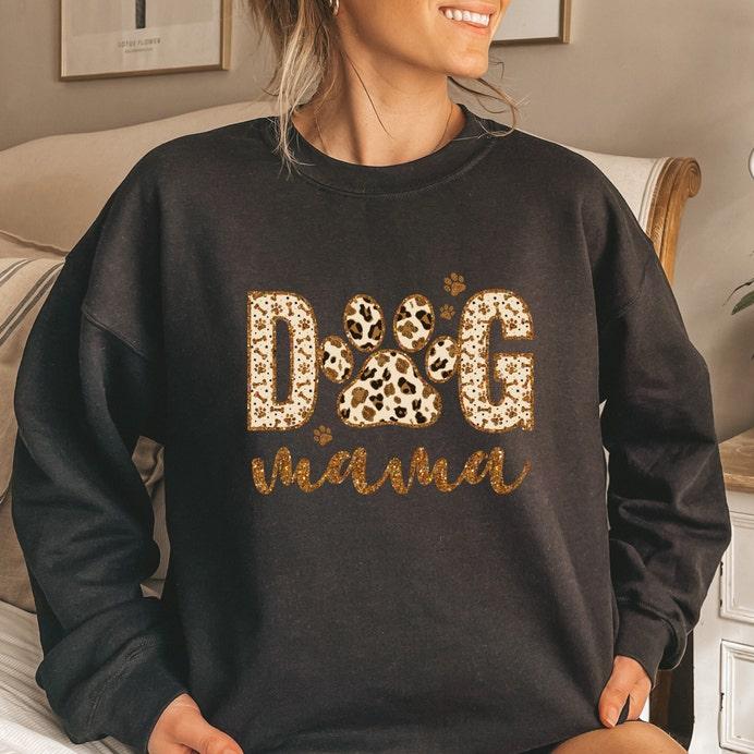 Personalisiertes Leoparden-Sweatshirt für Hundemama mit Hundenamen am Ärmel, Geschenk für Hundemama