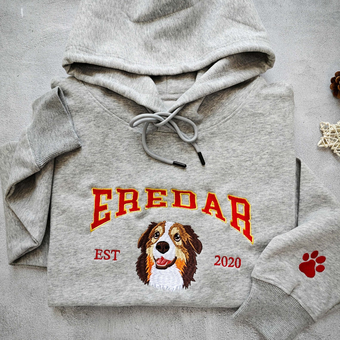 SCHNÄPPCHEN ❗❗ Sweatshirt mit bestickter Haustier-Umrandung und Kosenamen, Geschenk für Hundemama, Tierliebhaber