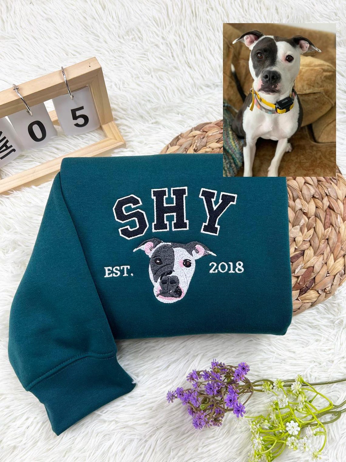 Personalisiertes besticktes Haustiergesicht und Haustiername Sweatshirt Hundeportrait bestickt Crewneck Haustierliebhaber Geschenk