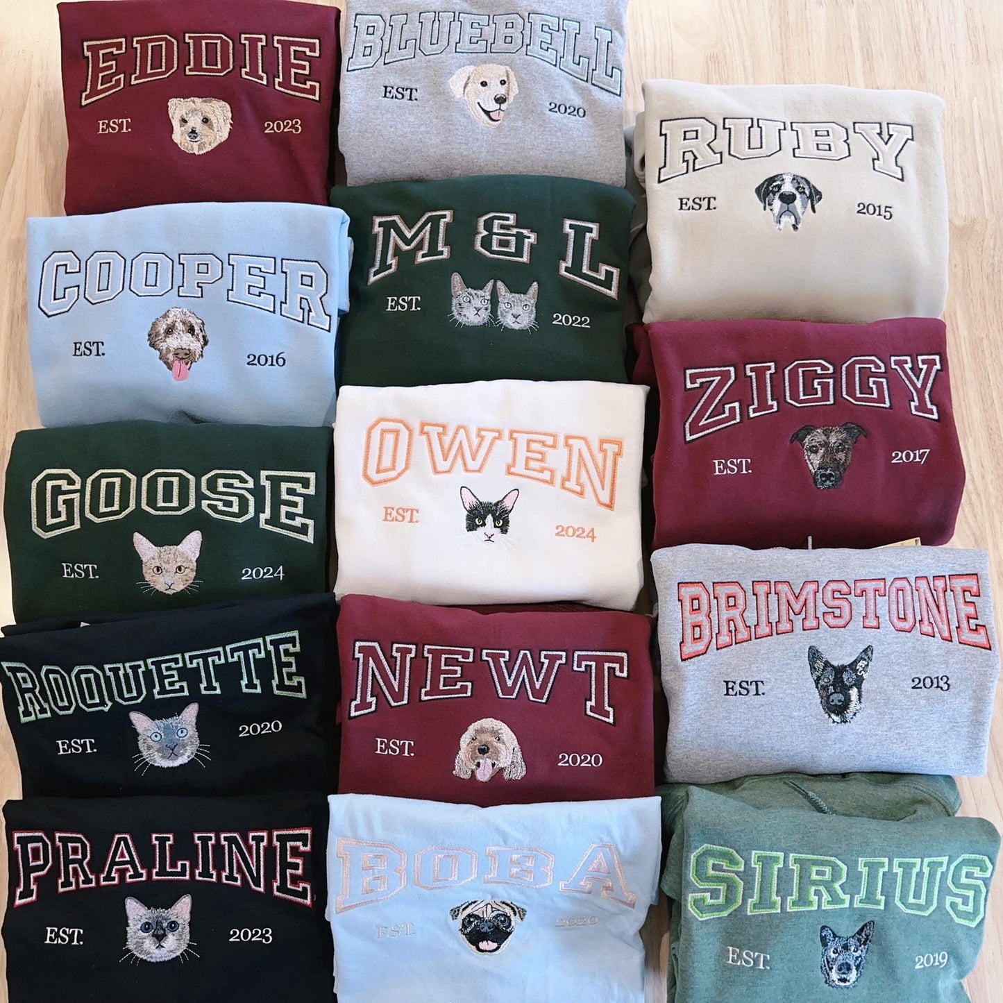 Personalisiertes besticktes Haustiergesicht und Haustiername Sweatshirt Hundeportrait bestickt Crewneck Haustierliebhaber Geschenk