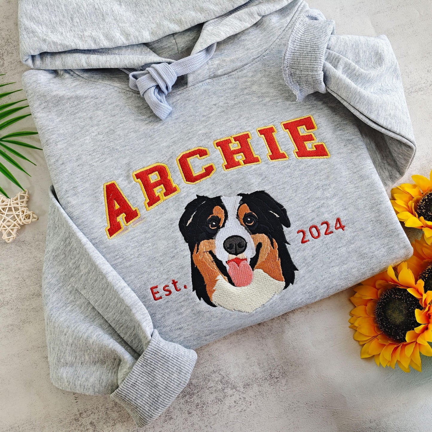 Personalisiertes besticktes Haustiergesicht und Haustiername Sweatshirt Hundeportrait bestickt Crewneck Haustierliebhaber Geschenk