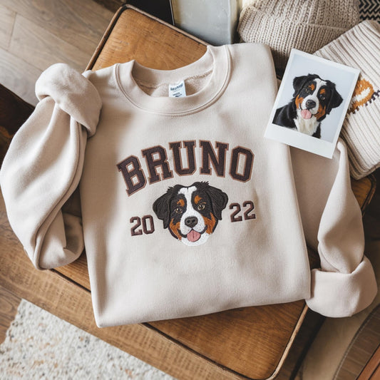 Personalisiertes besticktes Haustiergesicht und Haustiername Sweatshirt Hundeportrait bestickt Crewneck Haustierliebhaber Geschenk