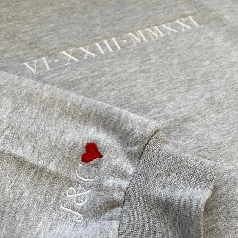 Número romano bordado personalizado en el pecho Sudadera con capucha a juego Regalos para parejas del día de San Valentín