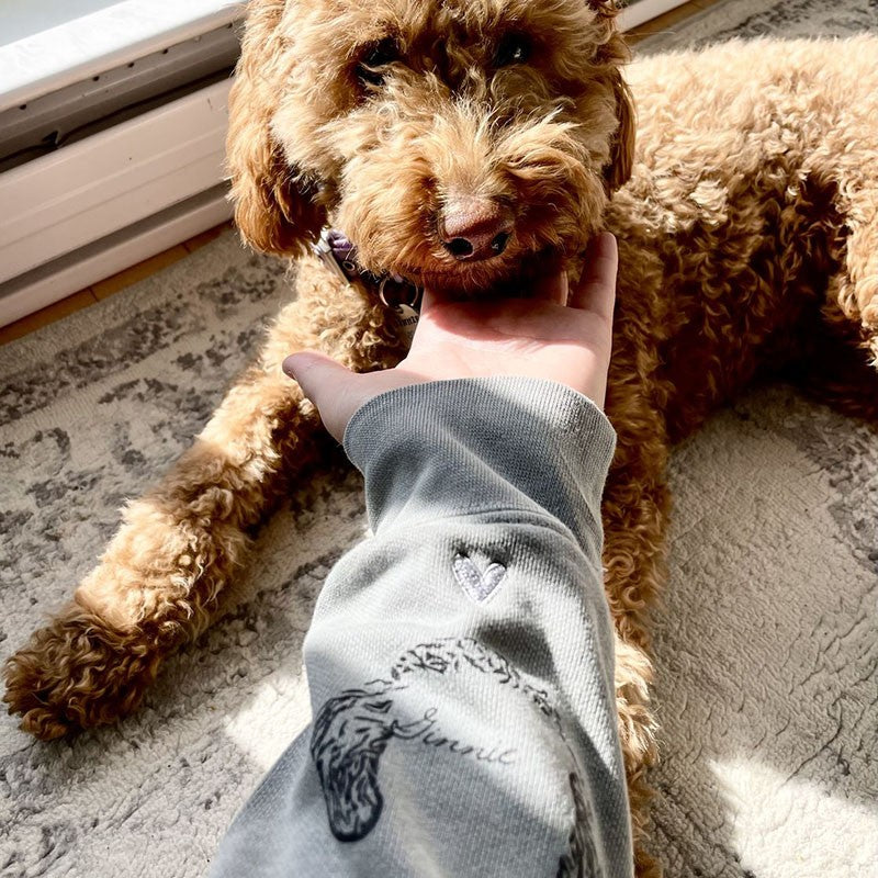 Bester Verkauf!! Personalisiertes Sweatshirt mit besticktem „Herz auf meinem Ärmel“ und Hunde-/Katzenohren am Ärmel, Geschenk für alle Tierliebhaber